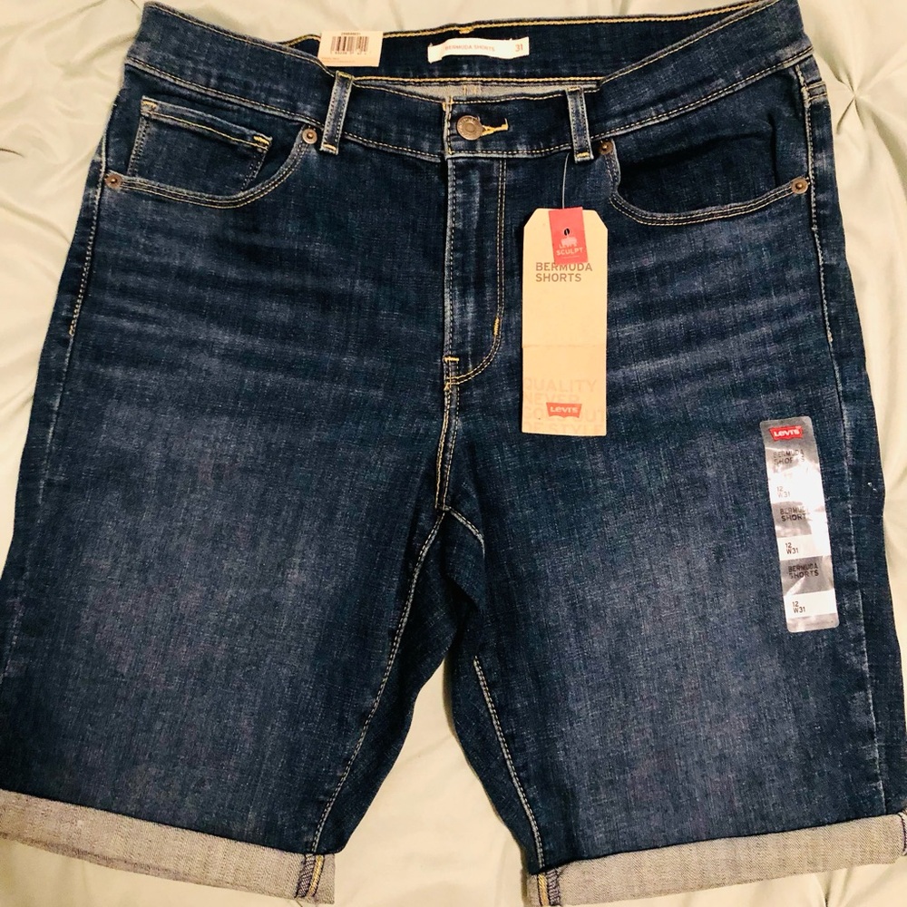 Levi's Dark Blue Bermuda Shorts NWT #levis #levisshorts #bermudashorts